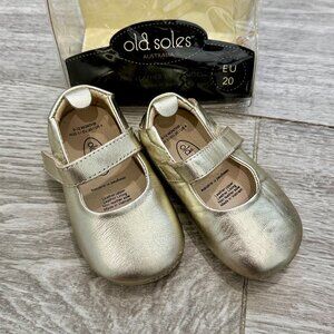 Gently Worn Old Soles Gabrielle Mary Jane Gold sz 9-12 mos / 4 US / 20 EU